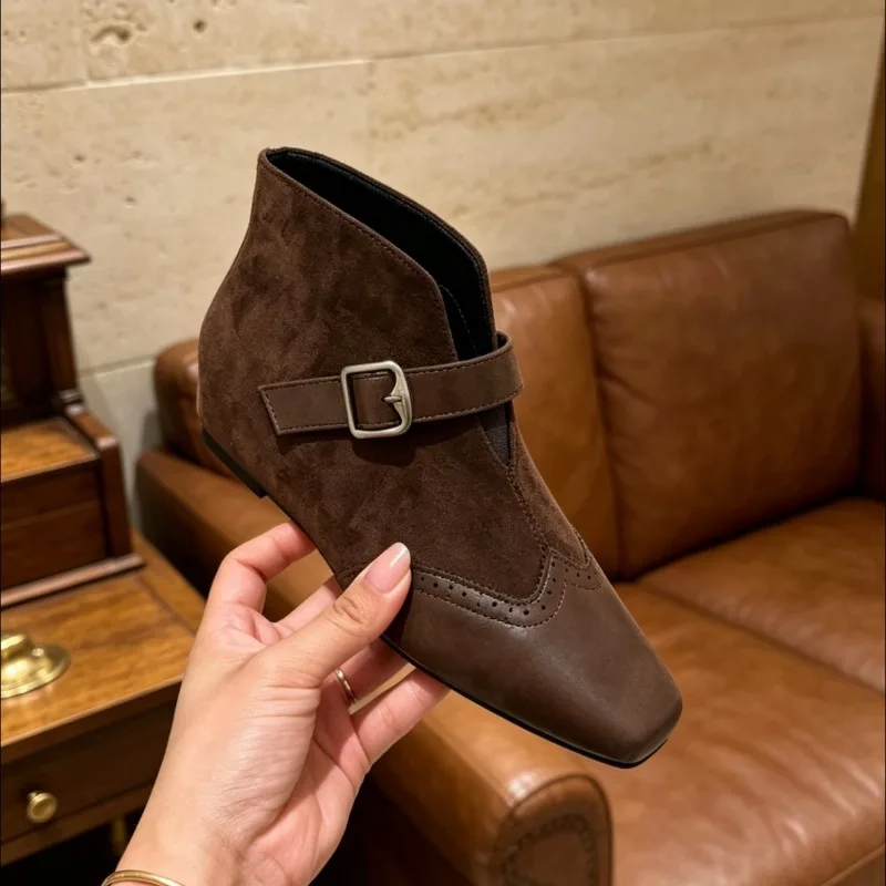 New Style Women's Short Boots with Built-in Height, Comfortable and Anti-slip, with A Soft Surface Design