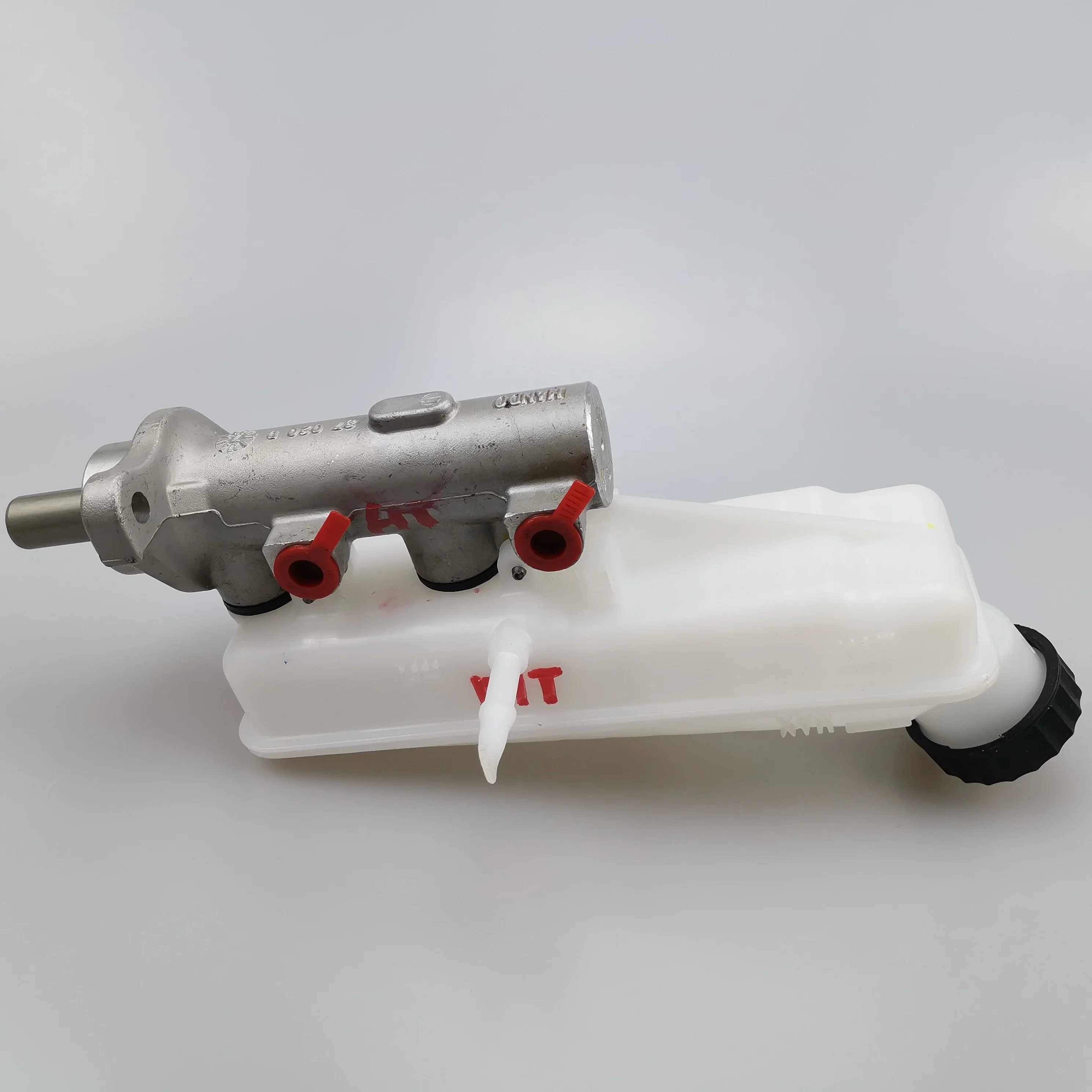 SAIC MAXUS G10 original brake master cylinder C00026919