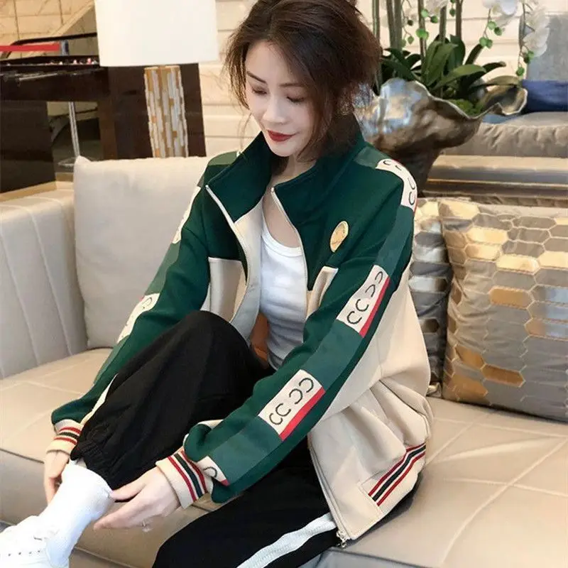 

2024 Women's Apricot Splicing Coat Stand up Collar Sports Top Casual Jacket Baseball Jacket Women's Wear