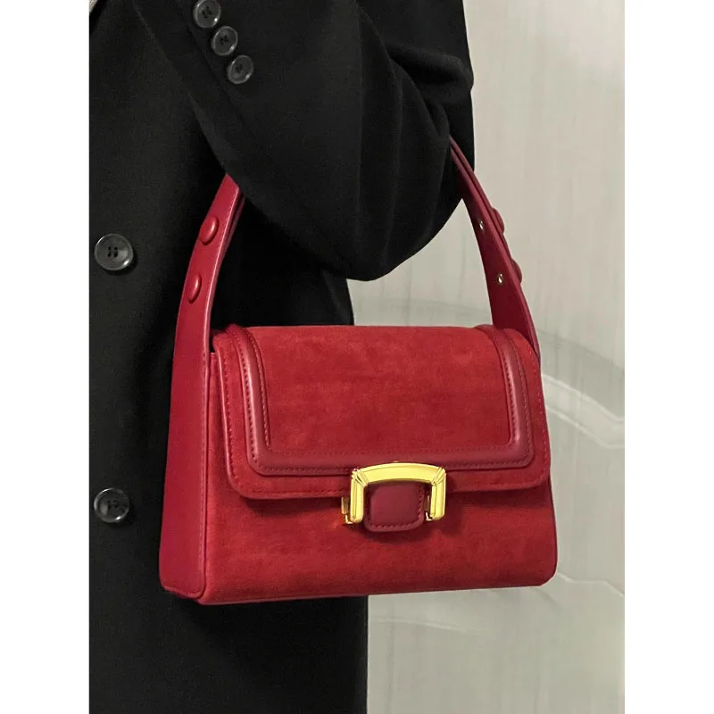 Light Luxury High-Grade Sense Velvet Handbag Red Festive Bridal Wedding Bag 2023 Women\'s New Retro Simple Underarm Shoulder Bag