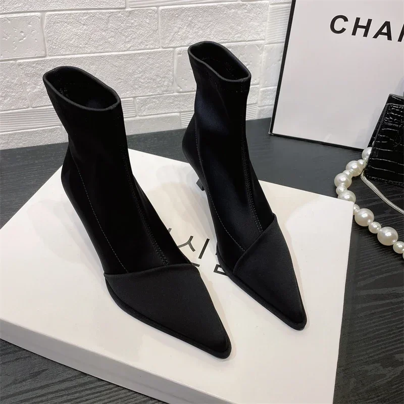 Zapatos de mujer elegantes de tacón alto y fino, nuevas botas cortas de satén con punta estrecha, botines elásticos con temperamento, elegancia corta