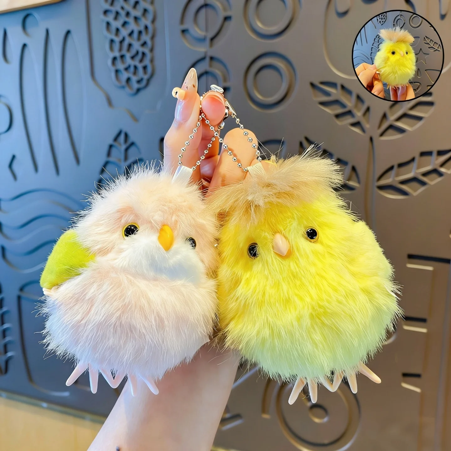 

Wind-Up Jumping Parrot Plush Keychain - Interactive Hopping Bird Toy for Backpacks & Gifting Lifelike Hopping Parrot Keychain