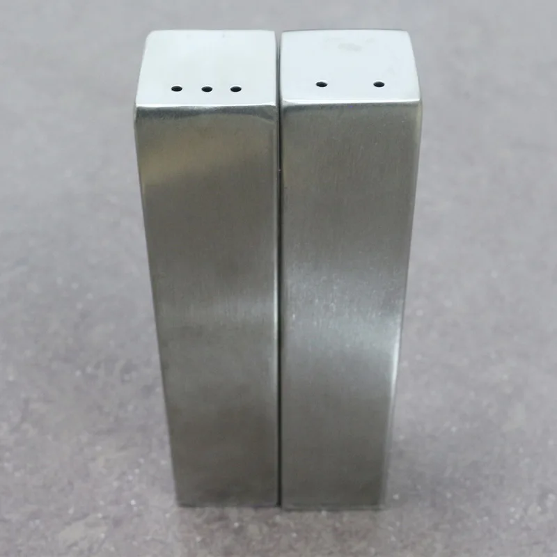 304 Stainless Steel Square Pepper Salt Shaker Household Restaurant Seasoning Box Barbecue duster Shakers