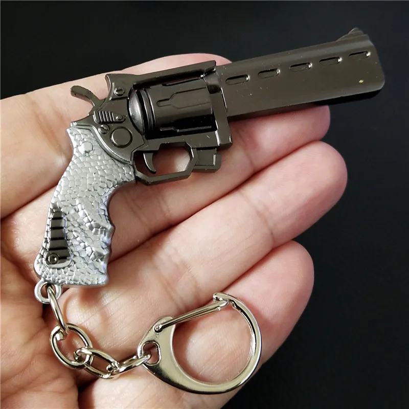 7.5cm/2.95in Peace Game Peripherals Bastion Mini Pistol Keychain Weapon Models Creative Backpack Pendant Boys Toys Gifts Crafts