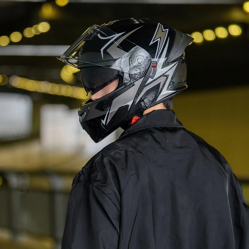 

Uchoose Unisex Motorcycle Helmet DOT Certification Double Lens Cross Section Helmet Safety Modular Flip Helm Helmet With Visor