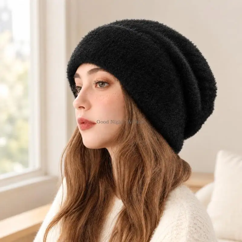 Unisex Knitted Hat with Warm Yarn-Blend Construction and Relaxed for Routine Cold-Weather Outings and Travel
