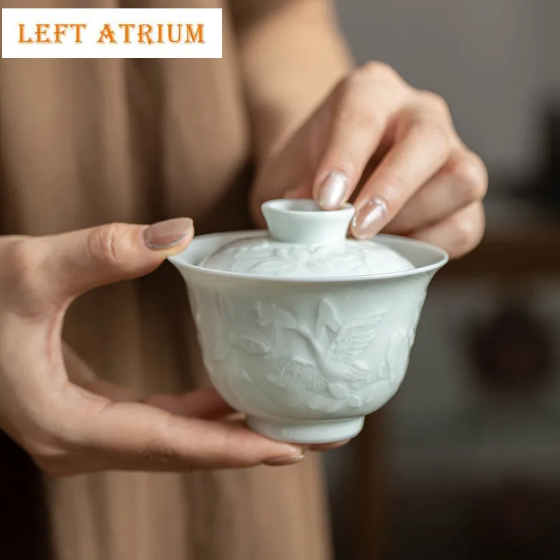 

135ML Relief Misty Blue Gaiwan Ancient Tea Tureen Household Tea Bowl With Lid Kit Tea Brewing Cover Bowl Cafes Accessories Gift