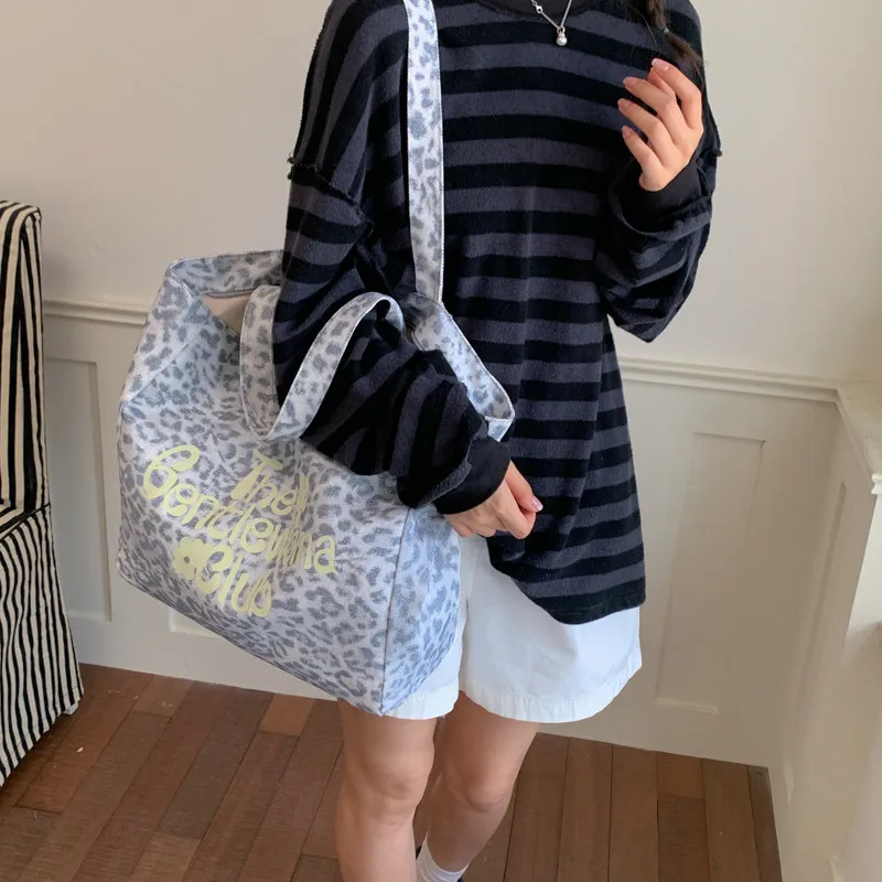 American college style leopard print letter tote bag for women, large capacity handbag, casual versatile shoulder bag for colleg