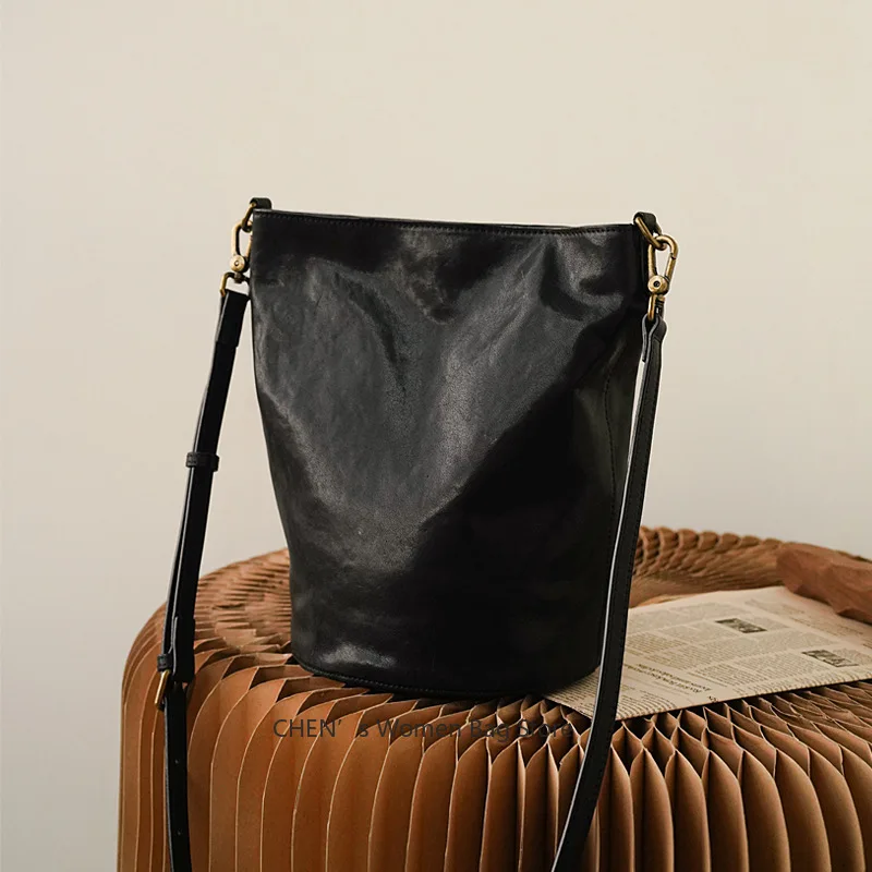 Casual handmade genuine leather women's handbag Simple luxury high-quality vegetable tanned cowhide underarm shoulder bag