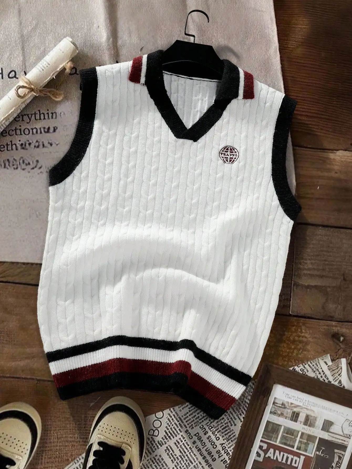 

Men's V-Neck Cable Knit Sweater Vest with Contrast Trim, Casual Fall Winter Wear