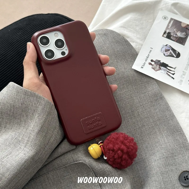 

Retro Leather Suitable for iPhone 16 Pormax Phone Case 15pro Fur Ball Bell Pendant 14plus All Inclusive 13 12 Protection Cover
