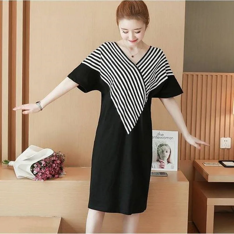 

Women's Plus Size Dress Spring and Summer New Fashion Sexy V-Neck Stripe Spliced Dress Mid-Length Loose Short Sleeve Dress