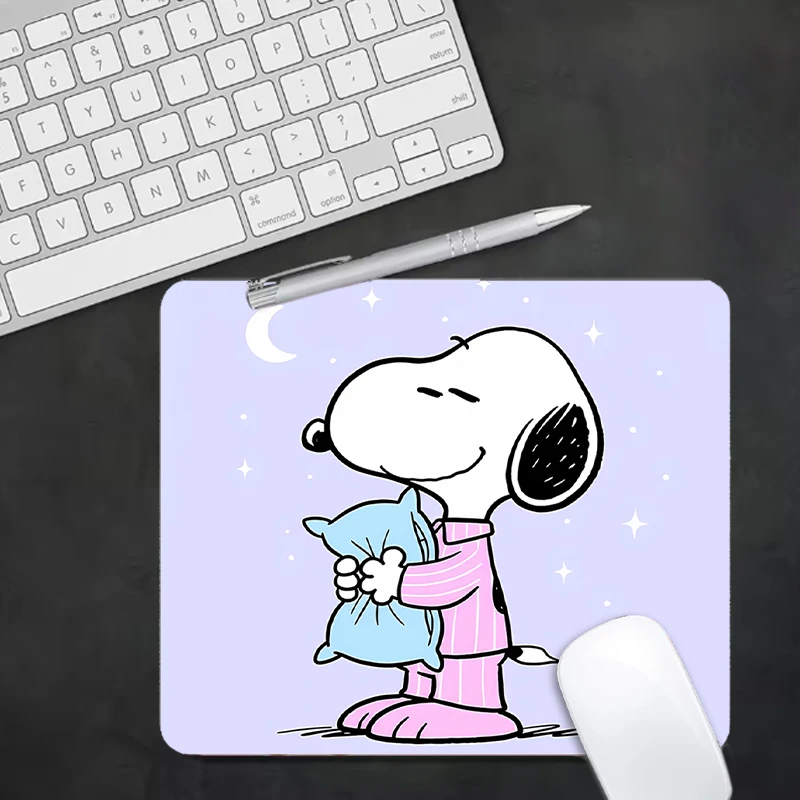 Cute Snoopy Small Mouse Pad Cartoon Print Non-Slip Desktop Mousepad Waterproof Gaming Mouse Mat for PC Laptop Desktop Desk Mat