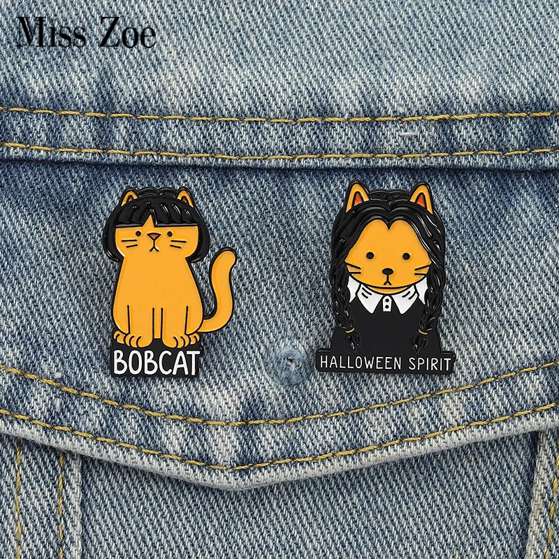 HALLOWEEN SPIRIT BOBCAT Emaille Pins Benutzerdefinierte Animierte Filme Broschen Revers Abzeichen Kleidung Tier Schmuck Geschenk für Freunde