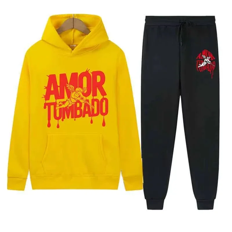 2025 Uomo Grigio Casual Set a due pezzi Primavera Autunno Lettera rossa Stampa Felpa con cappuccio Tasca grande Top Pantaloni Felpe St Fashion Sport Suit