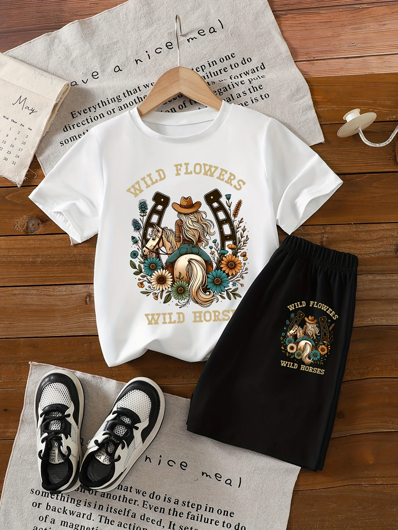 

2 предмета: летний милый комплект из шорт и футболки с короткими рукавами для девочек с принтами в стиле ковбойки и лошади