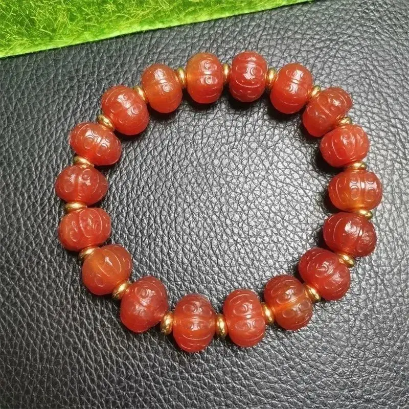 Brazil's Natural Red Agate Striped Lantern Beads Bracelets for Men and Women Are Popular Bracelets Jewelry In This Animal Year.