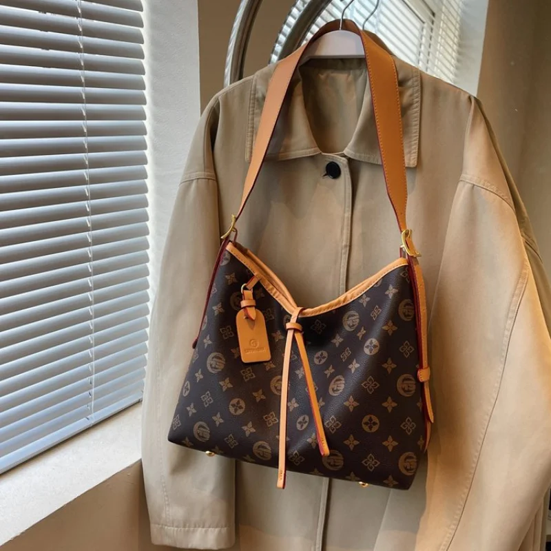 

Luxury Tote Bag For Women With Detachable Inner Pouch And Zip Around Closure For Organized Secure Carry
