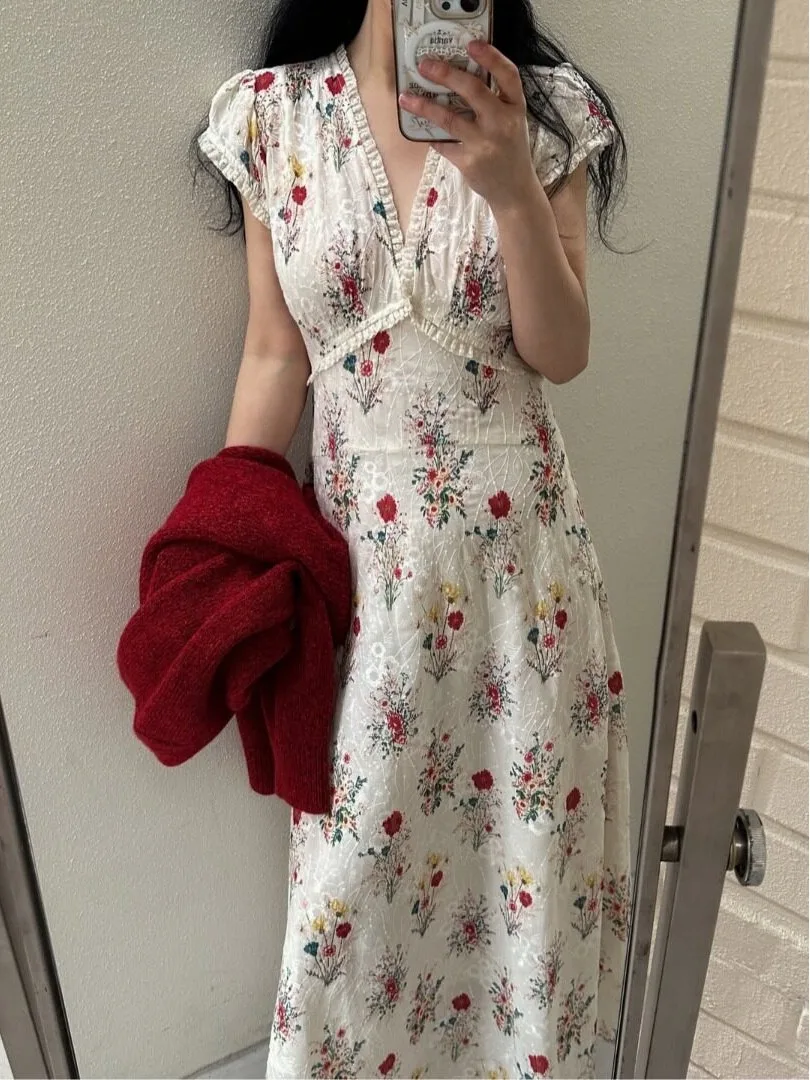 French Vacation Style Long Lace Dress Floral Print V-Neck Splicing Design Suitable for Various Occasions Such as Traveling An...