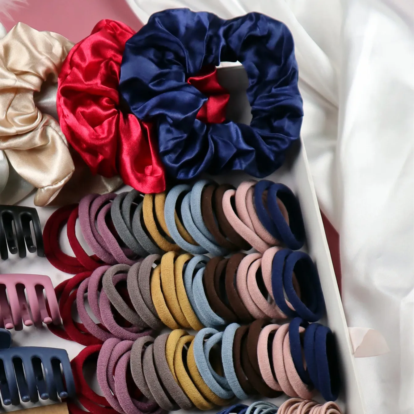 Daily Commuting Hair Accessories Set For Women Girls Hair Claw,Hair Ties,Hair Scrunchies Rubber Band For Hair