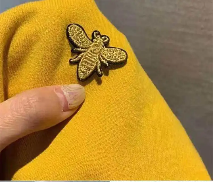 1Pcs Embroidery Gold Silver Bee Patches Cartoon Insect Sticker DIY Sewing Fabric Appliques Handmade Badge For Clothes Bag Hat