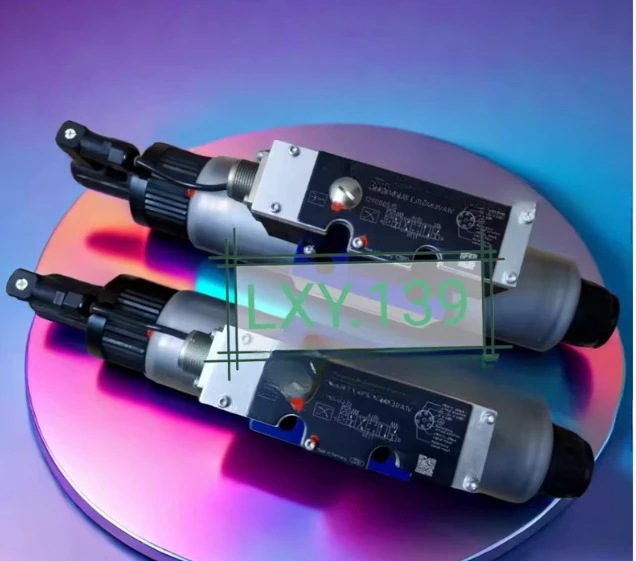 

Direct-acting proportional directional control valve 4WREE6W32-3X/V/24F1NEW in stock 1 PCS