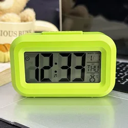 Kleine digitale Uhr, LED-Digitalwecker, Kinderzimmeruhr, geeignet für Zimmer, Nachttisch, Uhren, Heimdekoration, Garten