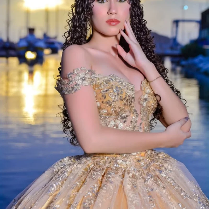 

Customized Shiny golden Quinceanera Dresses Off the Shoulder crystal sequin applique Long tail Tull Vestido 15 Quinceanera