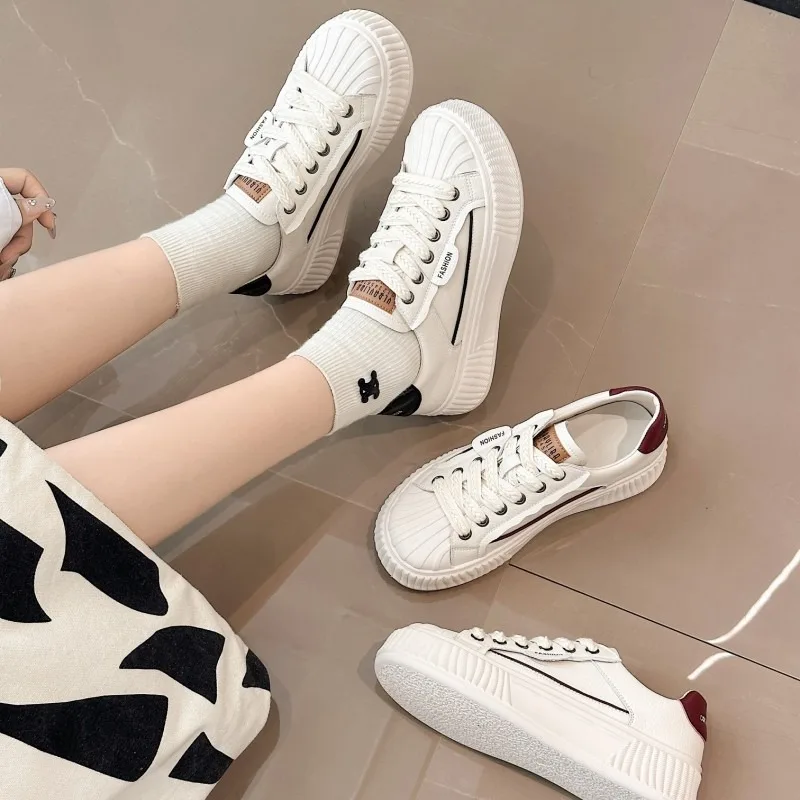 Shell Scalp Small White Shoes for Women 2025 New Versatile Thick Sole Sports Casual Female Shoes Autumn Popular Board Shoe Trend