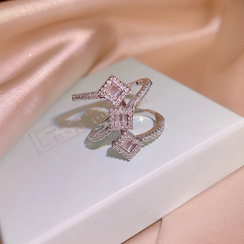 

Creative Flashing Irregular Cross Quadrangular Full Diamond Couple Ring For Women Geometric Zircon Valentine's Day Gift Jewelry