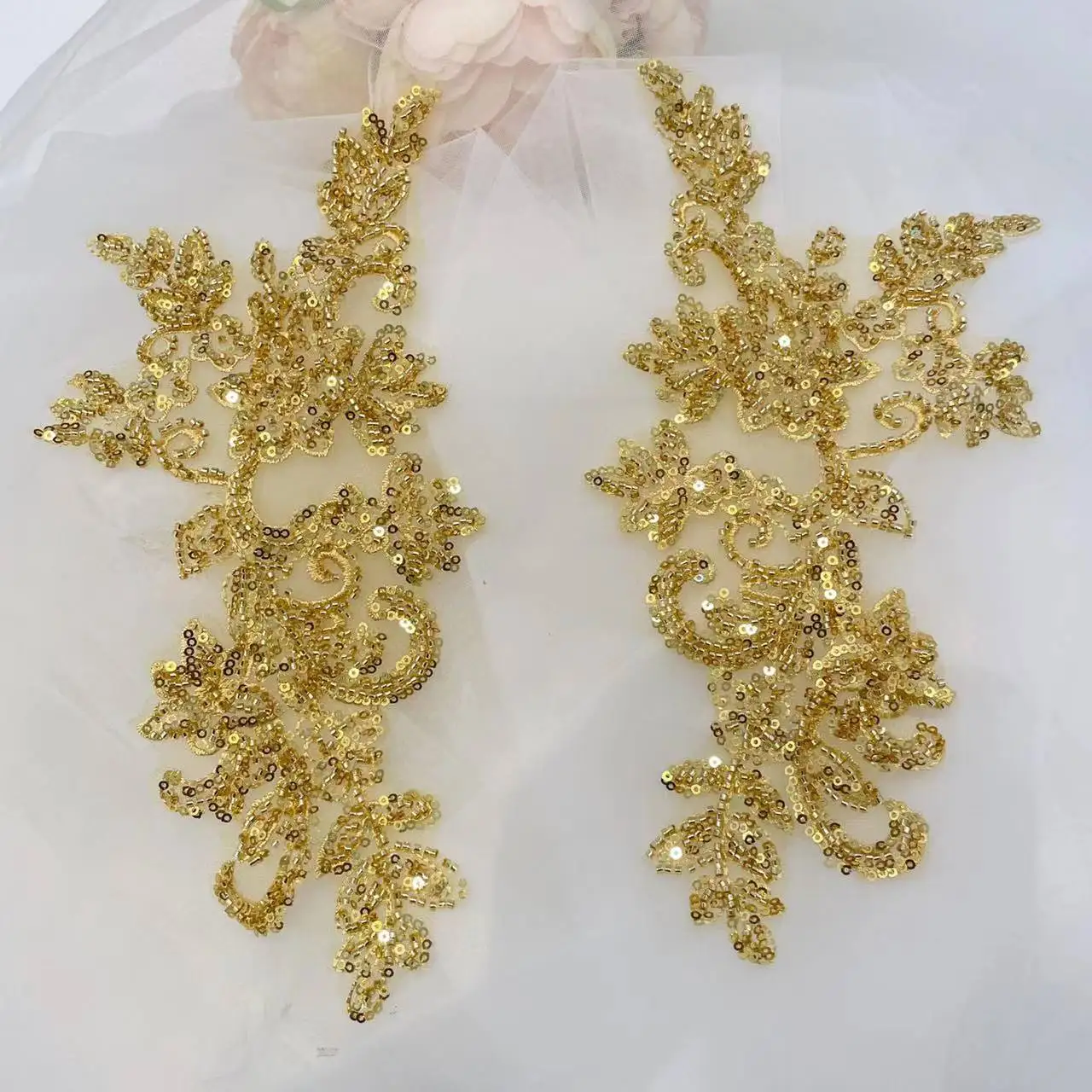 10 Stück/2 Stück. Bestickte Spitze mit mehrfarbigen Perlen, elegantes Hochzeitskleid, funkelnd und glänzend, DIY-Nähdekoration für Kleidung. – Detail 4