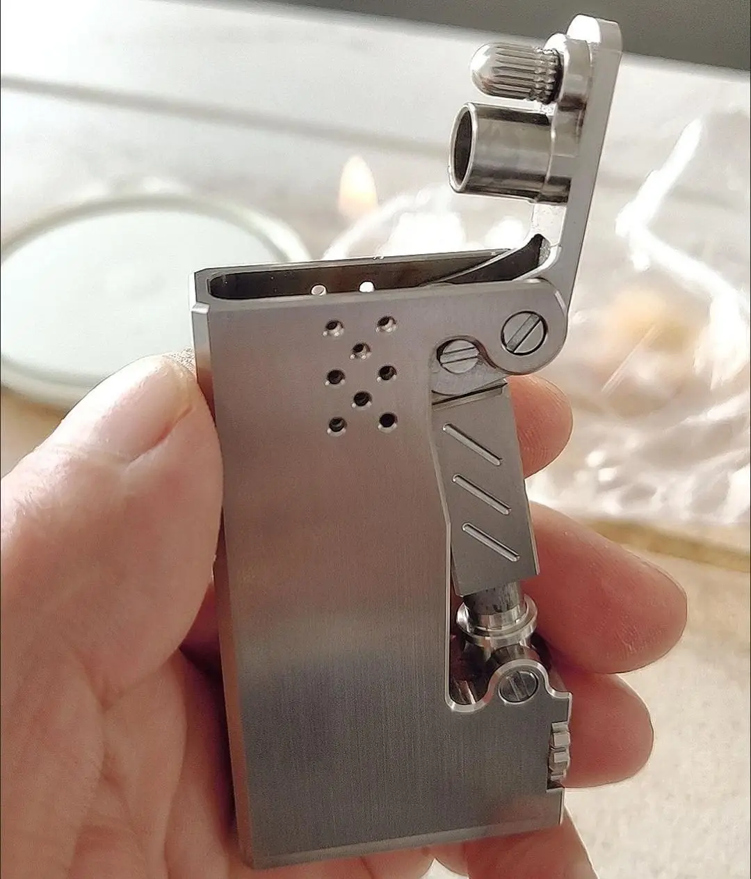 Titanium&Stainless Steel Manual Ejection Windproof Retro Mechanical Kerosene Lighter With Spare Oil Tank CNC Precision