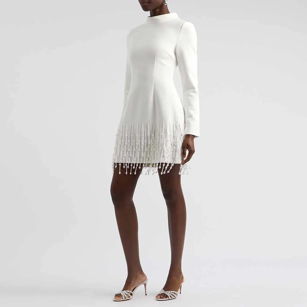 فساتين لحفلات الكوكتيل الفاخرة 2025 فستان جيرسي غمد/عمود للحفلات الراقصة أبيض بياقة عالية لؤلؤ شرابة وسحاب فساتين الحفلات الصغيرة #1