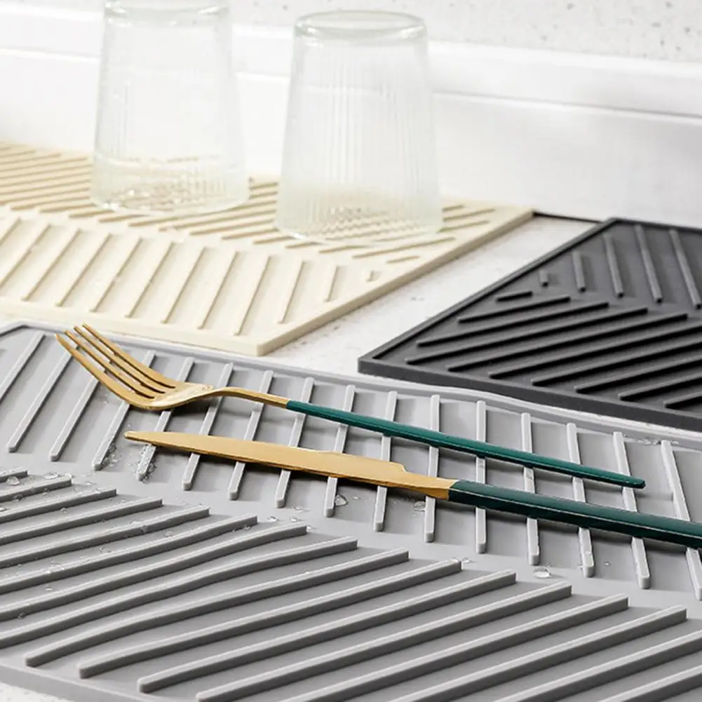 ملحقات حوض المطبخ حصيرة تصريف سيليكون غير قابلة للانزلاق لطاولة المطبخ مع وسادة تجفيف مقاومة للحرارة مدمجة للحوض