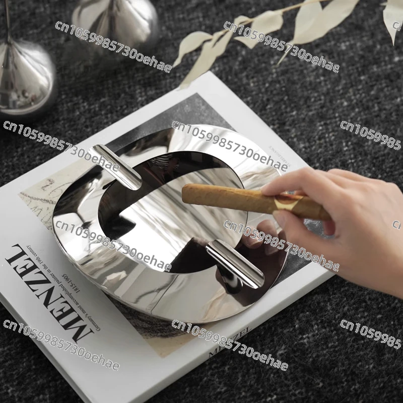 

Modern Light Luxury Stainless Steel Advanced Sense Ashtray Anti-fly Ash Home Living Room Office Ornament