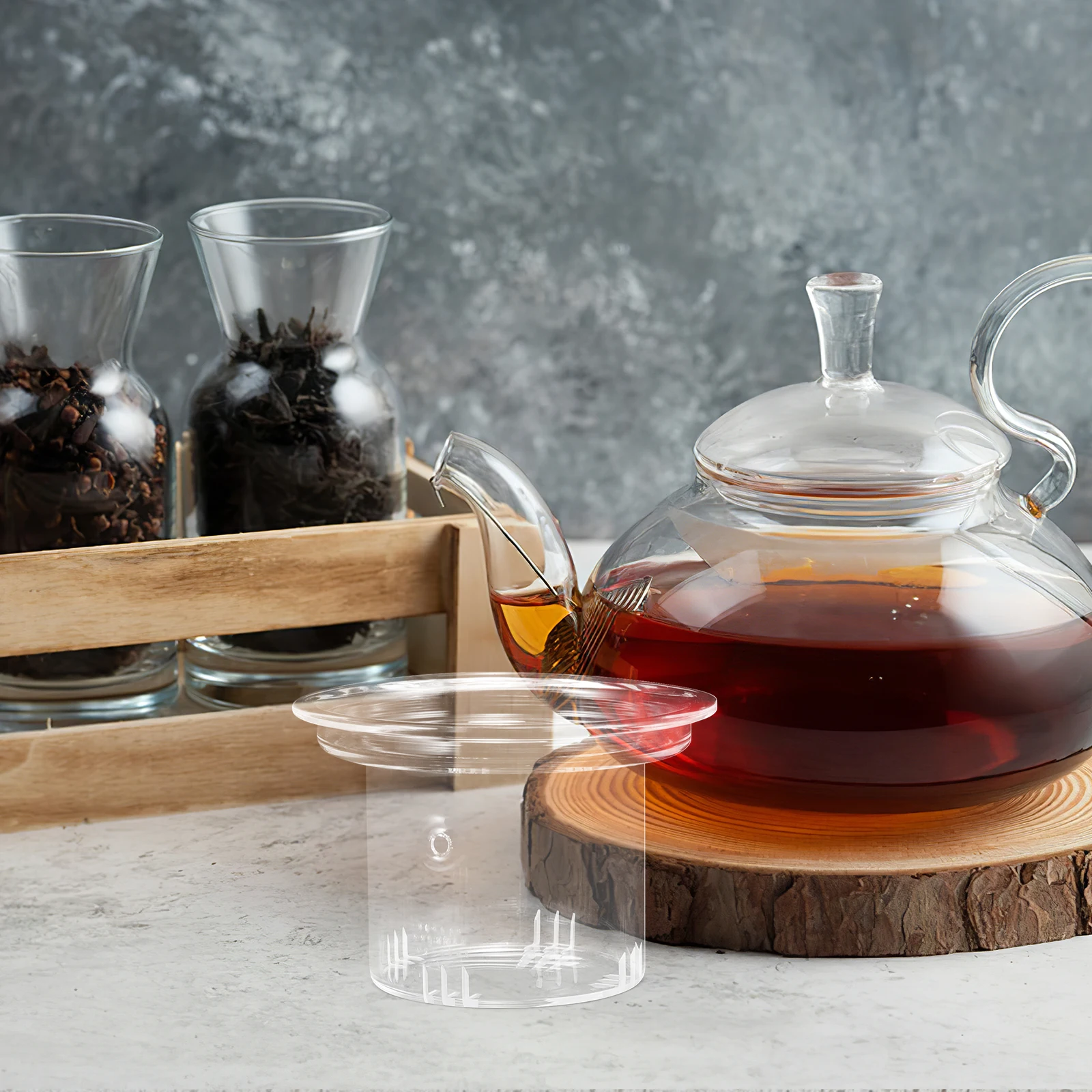 

Home Tea Strainer with Glass Construction - High Quality Loose Tea Filter for Teapot, Compact Design for Family Sharing