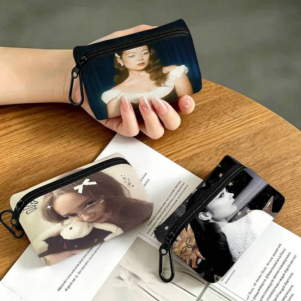 Singer L-Laufey.png Oxford Cloth Zipper Wallet Multifunctional Hanging Coin Bag For Credit Cards Keys Coins Earbuds