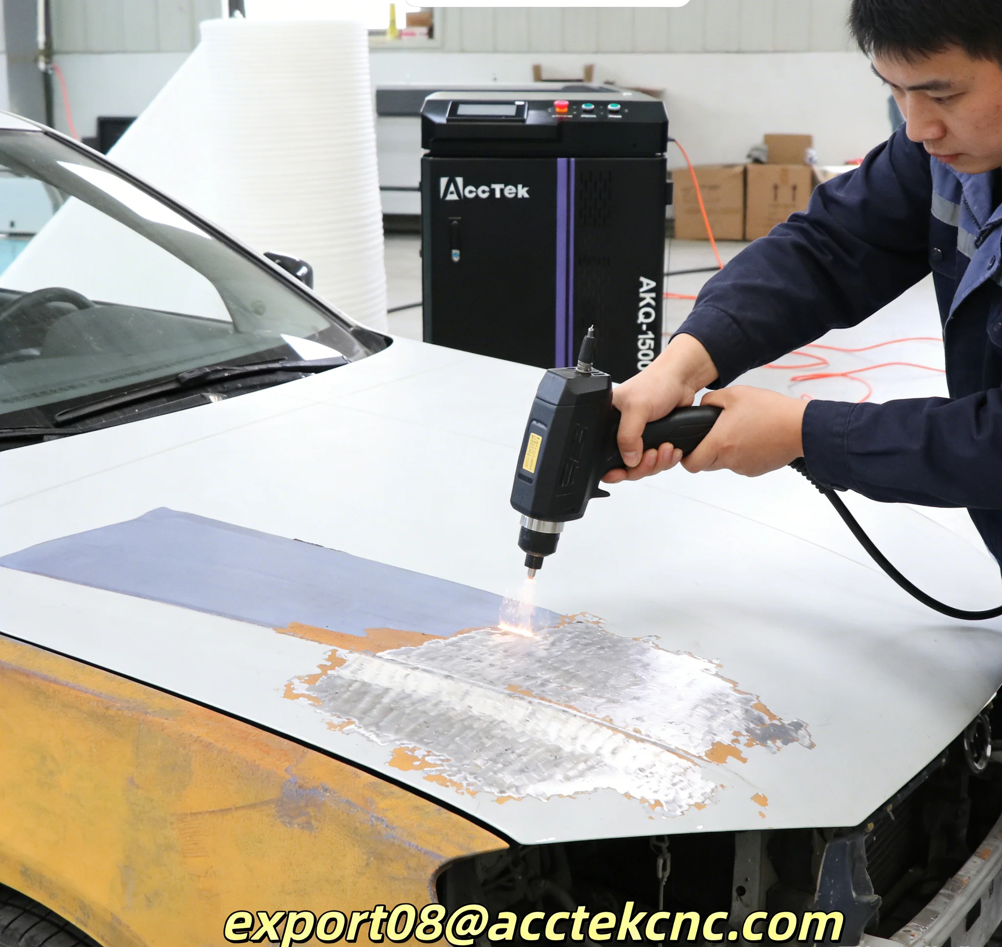 Good Price AKQ-1500 CW Fiber Laser Cleaning Handheld Machine Water Cooling for Laser Metal cleaning Laser Metal Rust Cleaning