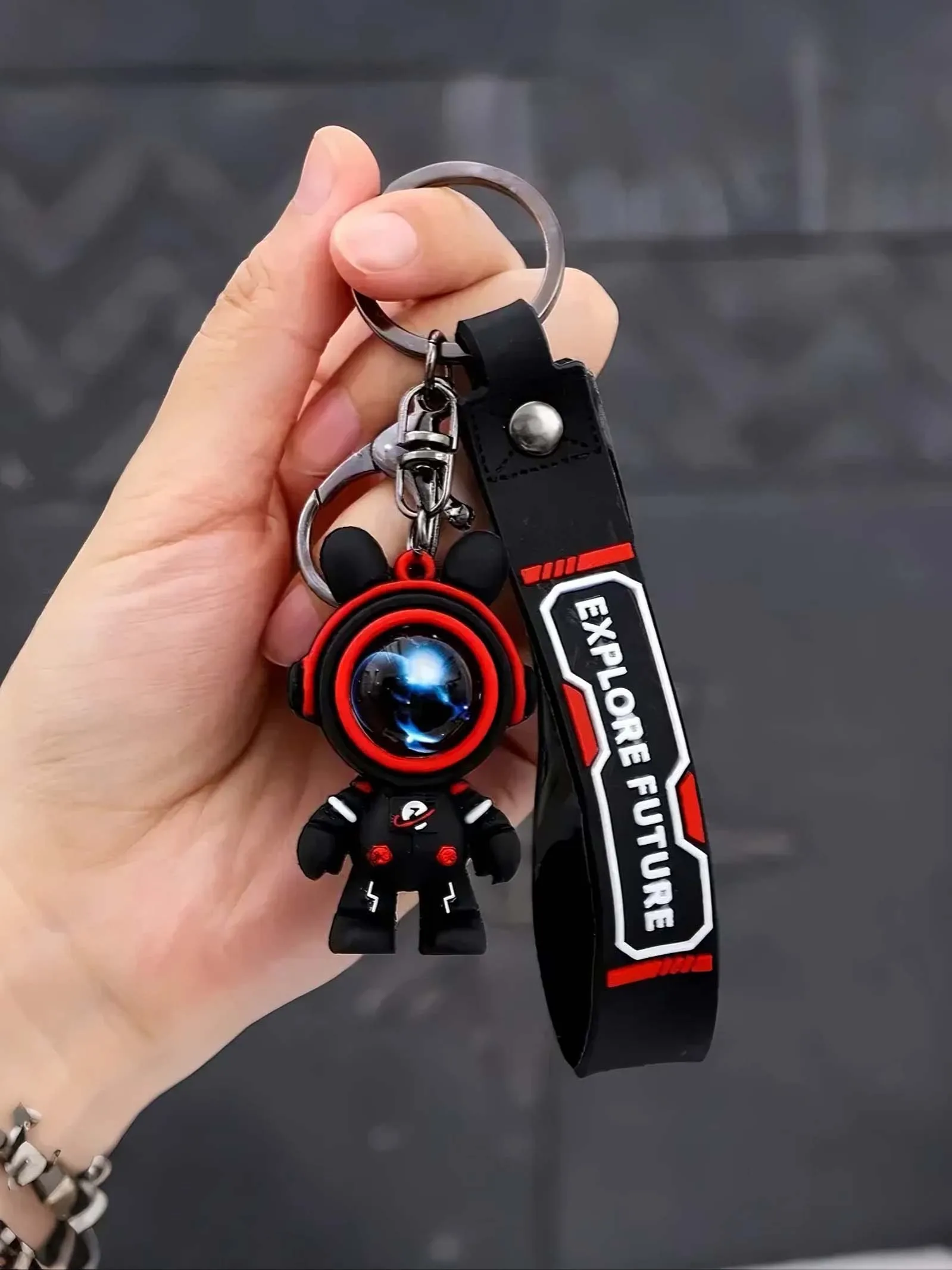 1 Piece Starry Space Bear Keychain - Stylish Design, a Novel Car Key Ring & Backpack Accessory