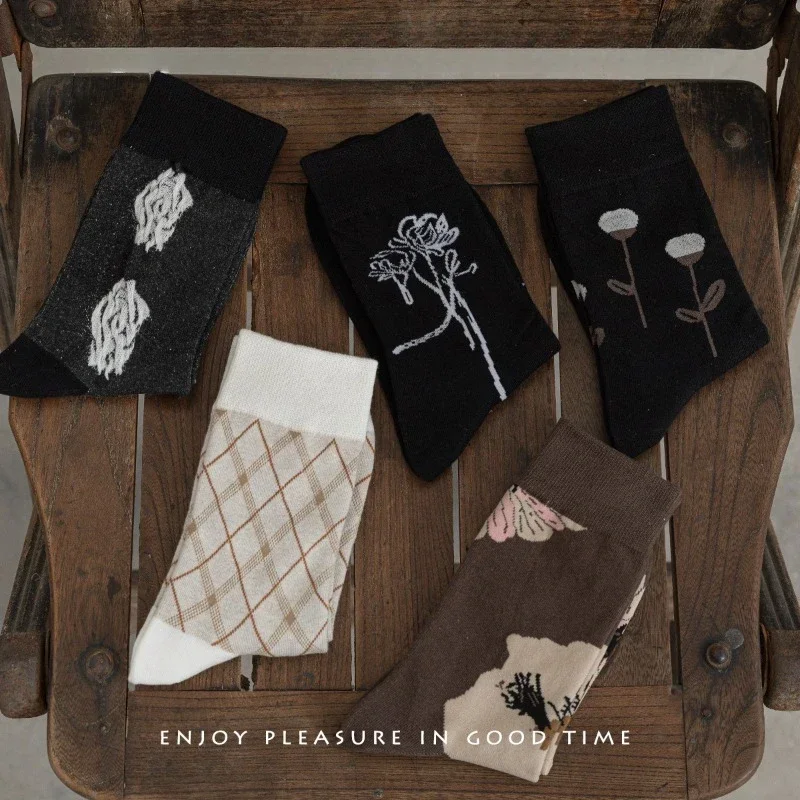 

Retro Printed Socks Women Set Cotton Flower Personalized Stocking Korean Mori Style Design Outfit 5Pairs Socks for Women Autumn