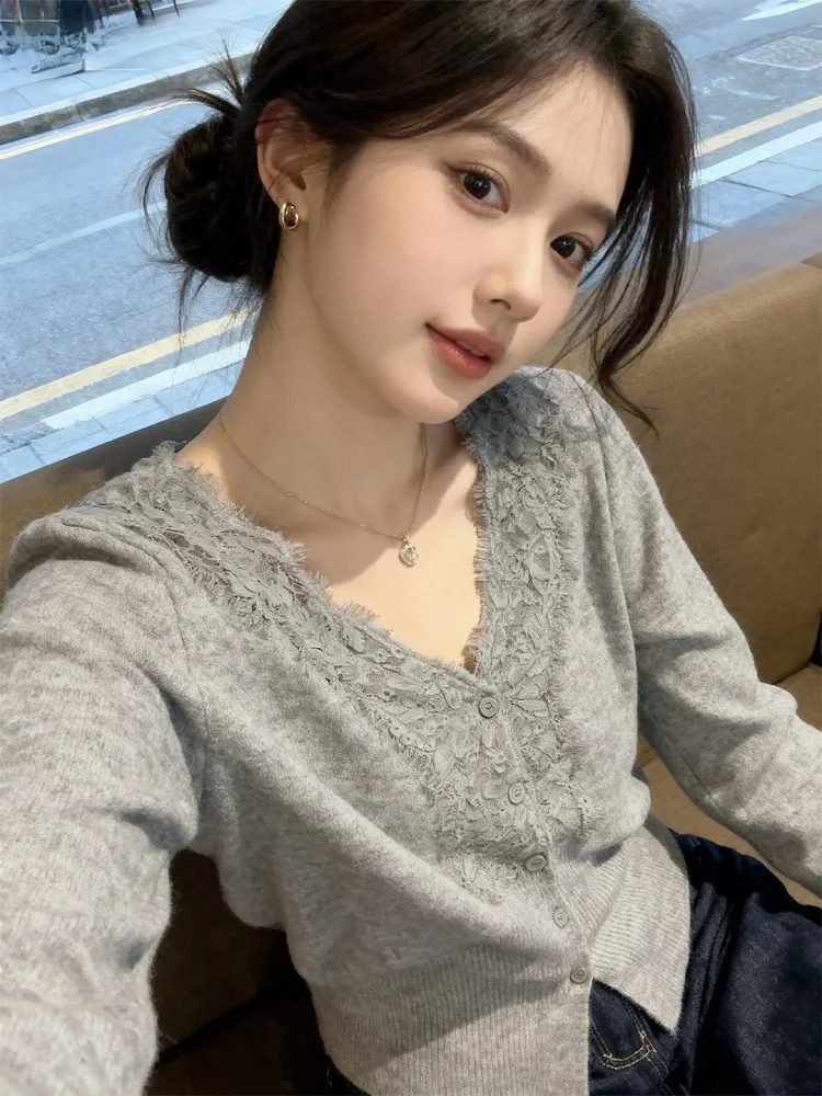 Unique Grey Lace V-Neck Knitted Cardigan Women's Short Top Inner Shirt Beautiful Autumn Style Korean Version Slim Fit Long Sl...