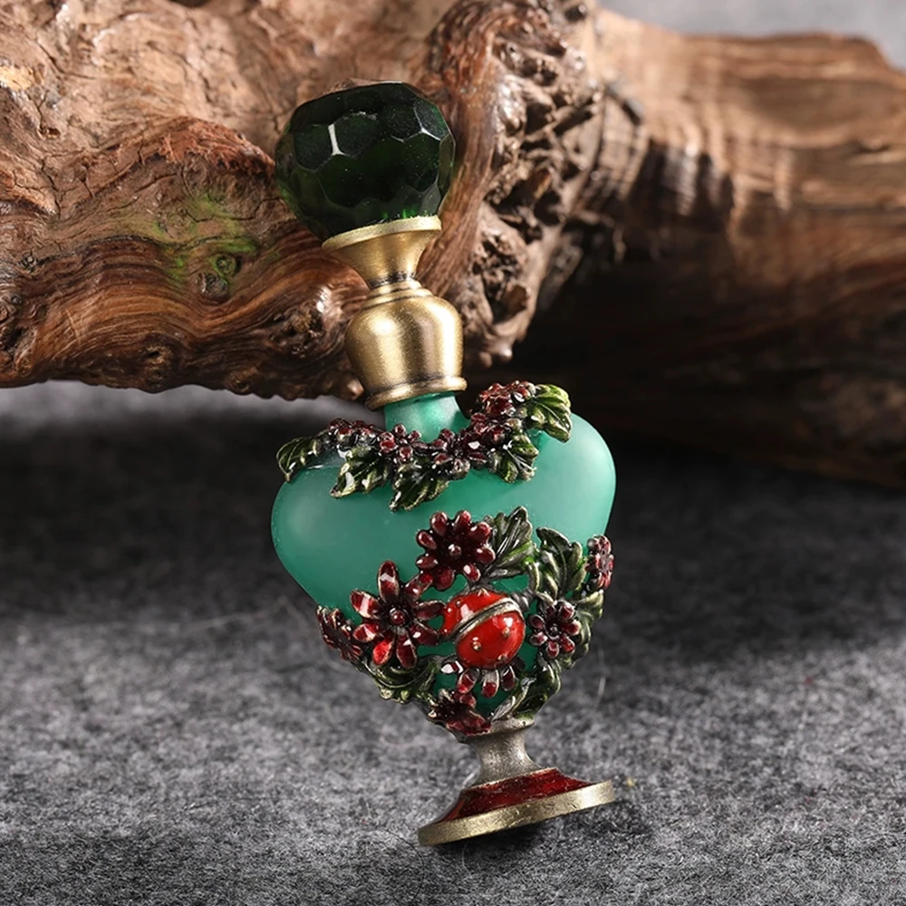 Green Empty 5ml Perfume Bottle Vintage Emerald Frosted Glass Carved Flower Gem Cap Refillable Essential Oil Handmade Beauty Tool