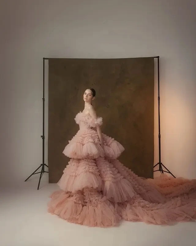 

Dreamlike Lush Ruffles Trimmed Puffy Bridal Dresses Cupcake Volume Tulle Wedding Dress Peach Pink Lace Up Back Dubai Prom Gowns