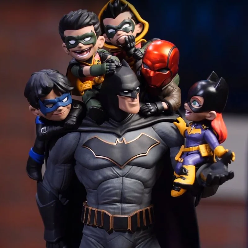 In Stock Genuine Batman Scene Statue Dc Full Family Statue 40cm Action Figure Movie Peripheral Anime Dolls Children'S Gift