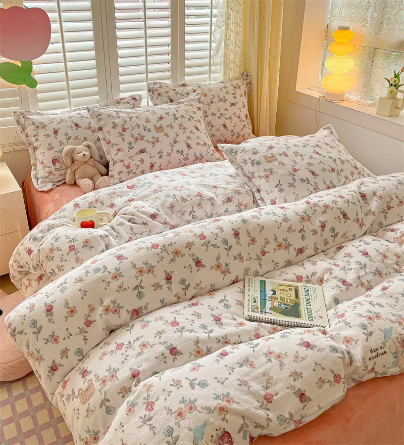 3pcs Velvet Duvet Cover Set (1* Quilt Cover and 2* Pillowcase), Cartoon Flower Printed Bedding Set Winter Warm Comforter Covers