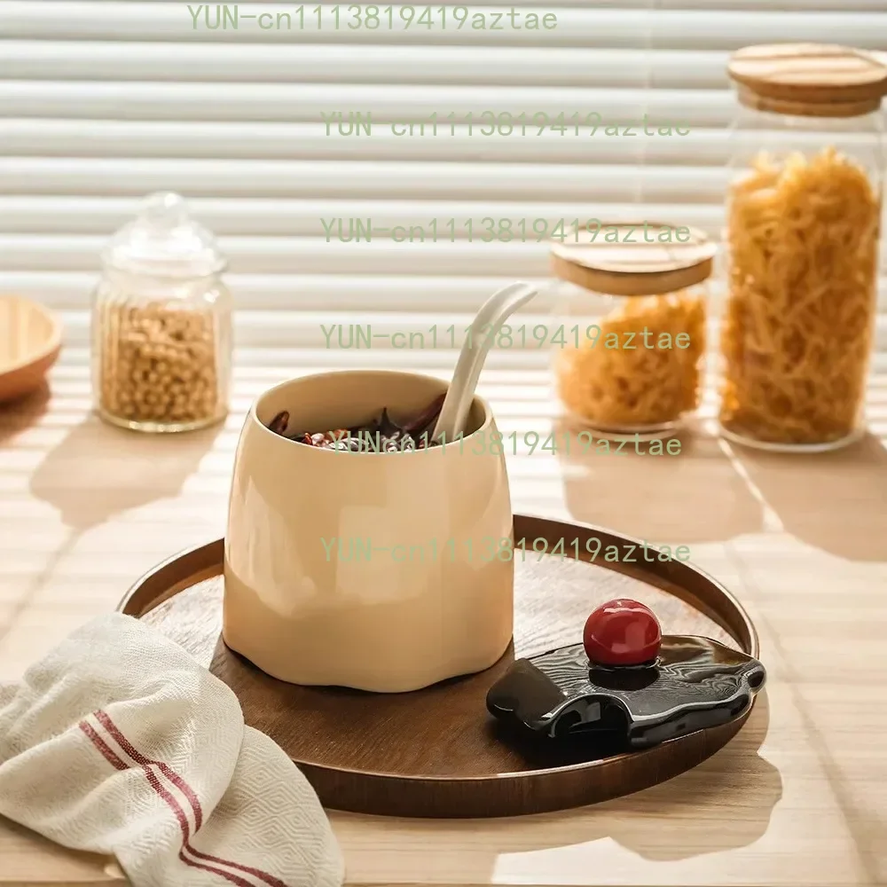 Ceramic Seasoning Jar Household Kitchen Storage Jars Spice Salt Shaker Cartoon Polka Dot Storage Tank Salt and Pepper Box