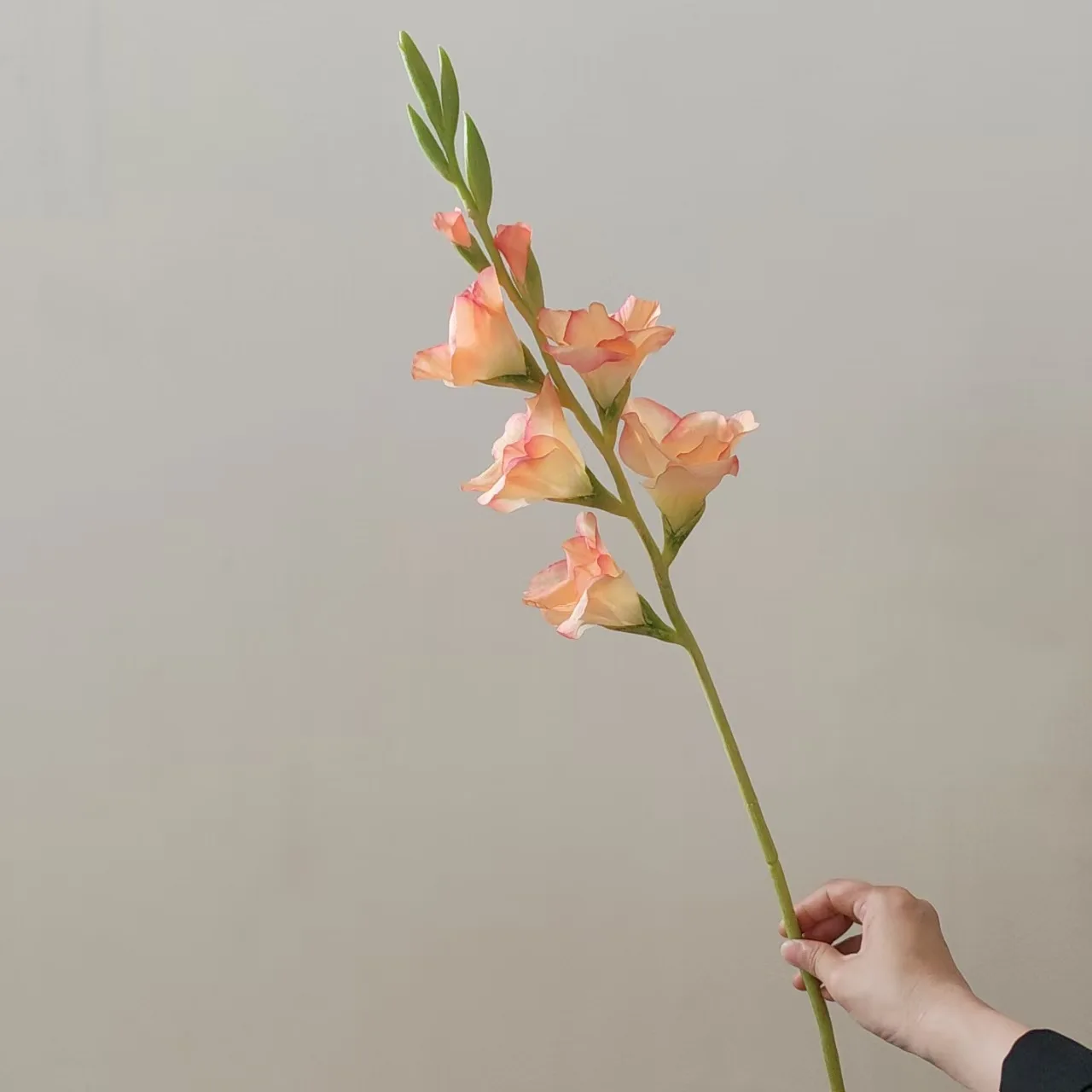 

4Pcs Artificial Silk Flowers Gladiolus Wedding Decor Fake Flowers Gladiolus Party Home Decoration Accessories Photography Props