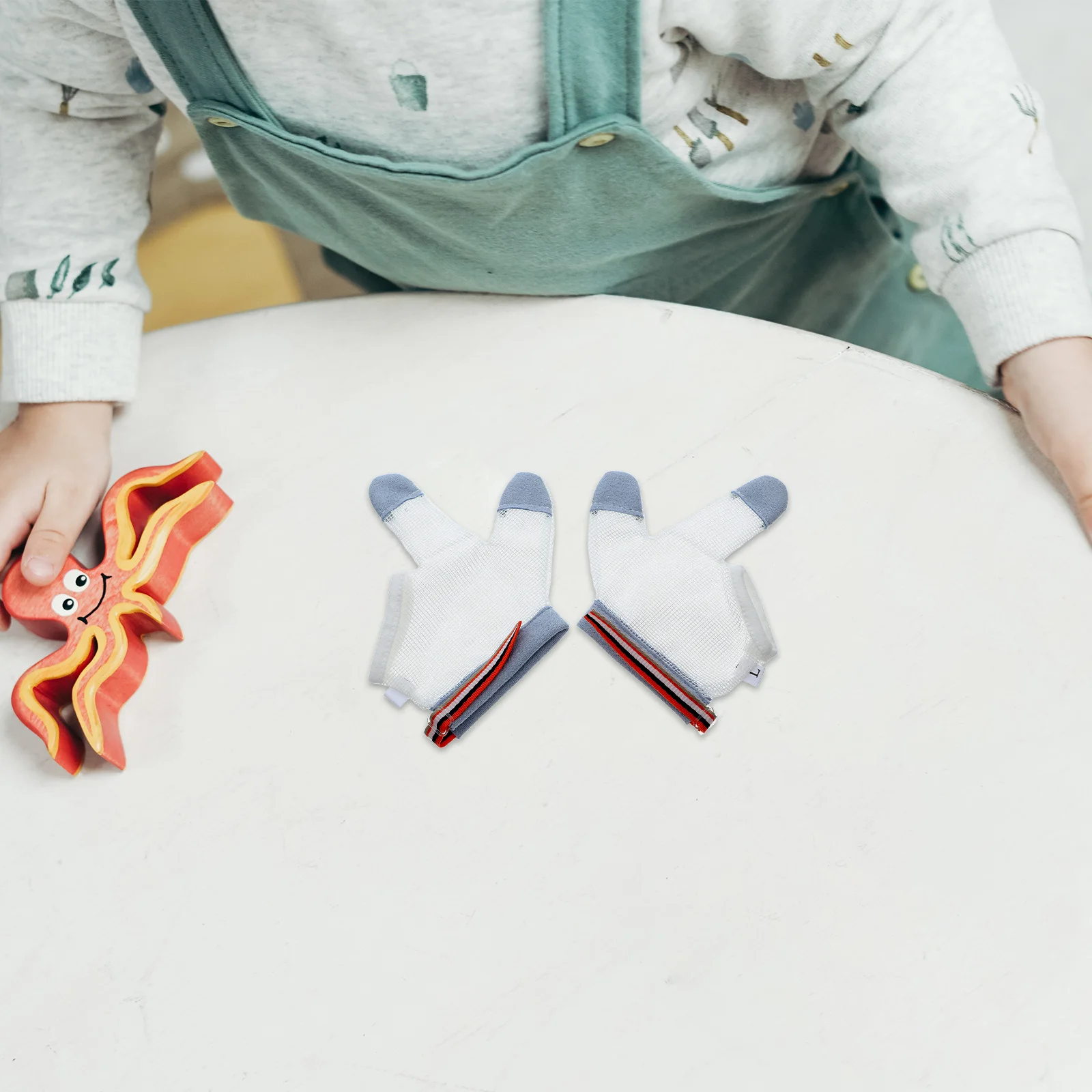 

1Pair Anti-Eating Baby Teething Gloves Nylon Half-Finger Soft Adjustable Wrist Toddler Breathable Mittens Newborn Outdoor Care