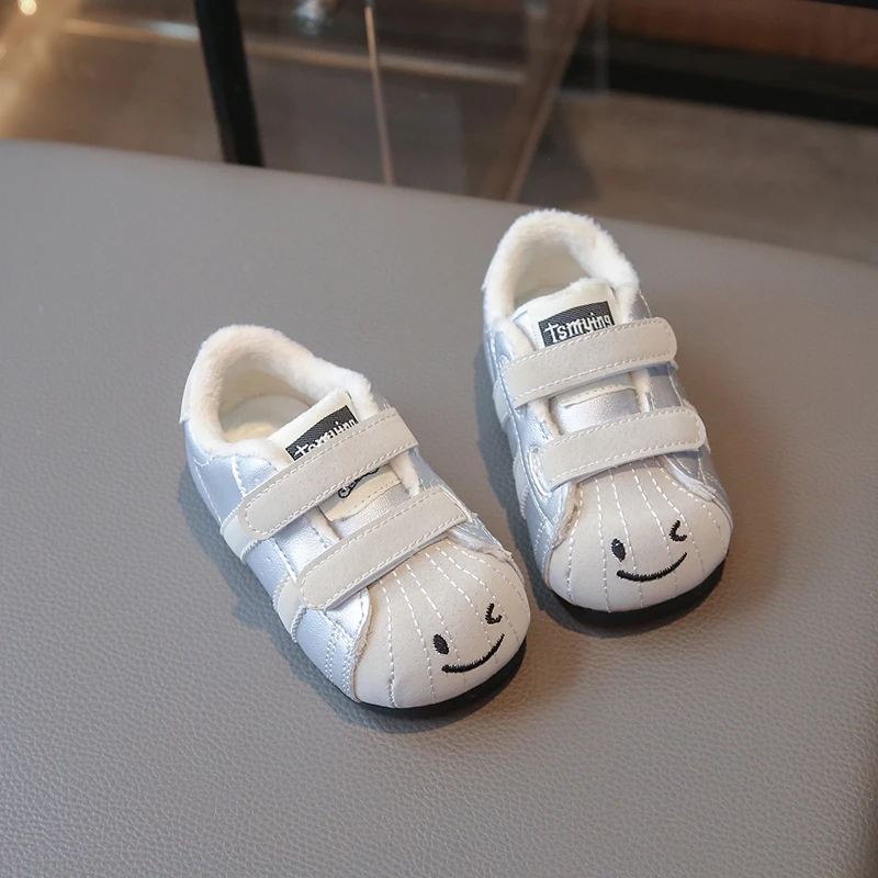 

Autumn-Winter 2026 Casual Children's Sports Shoes High-quality Rubber Sole Anti-slip Outdoor Walking Sports Shoes