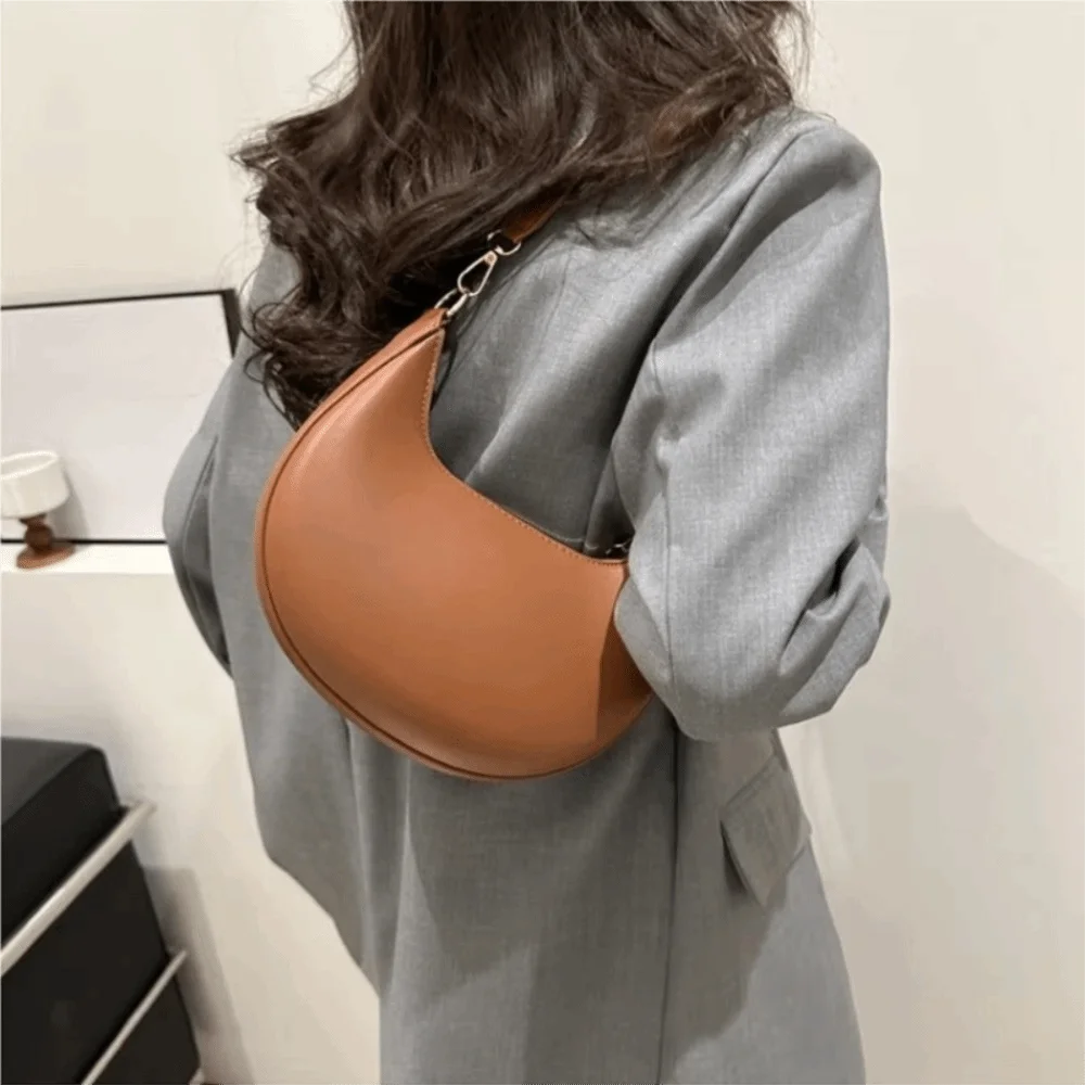 Solid Color Pu Leather Shoulder Bag Large Capacity Handbag Moon Underarm Bag Korean Style Moon-shaped Women's Hobo Bag Outdoor